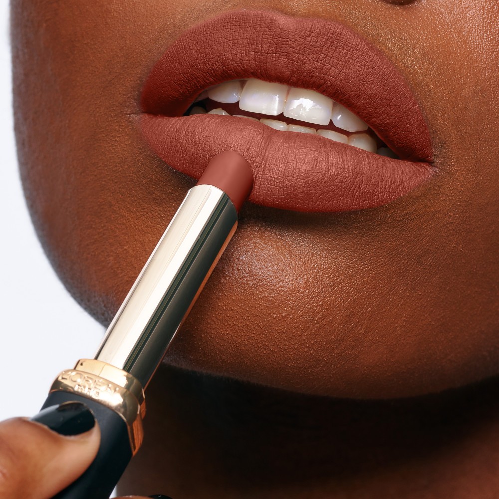 Labial Color Riche Intense Volume Matte Le Nude Unstoppable Cruz Verde