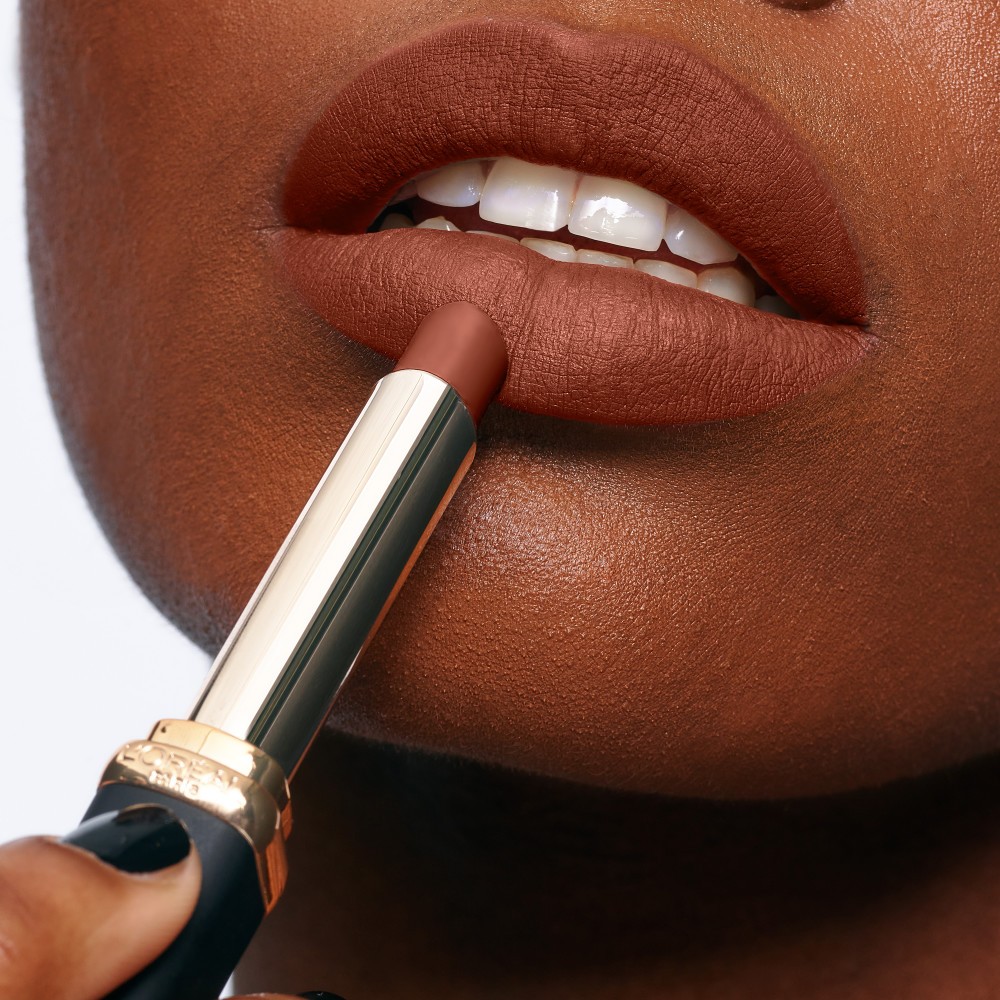 Labial Color Riche Intense Volume Matte Le Nude Unapologetic Cruz Verde