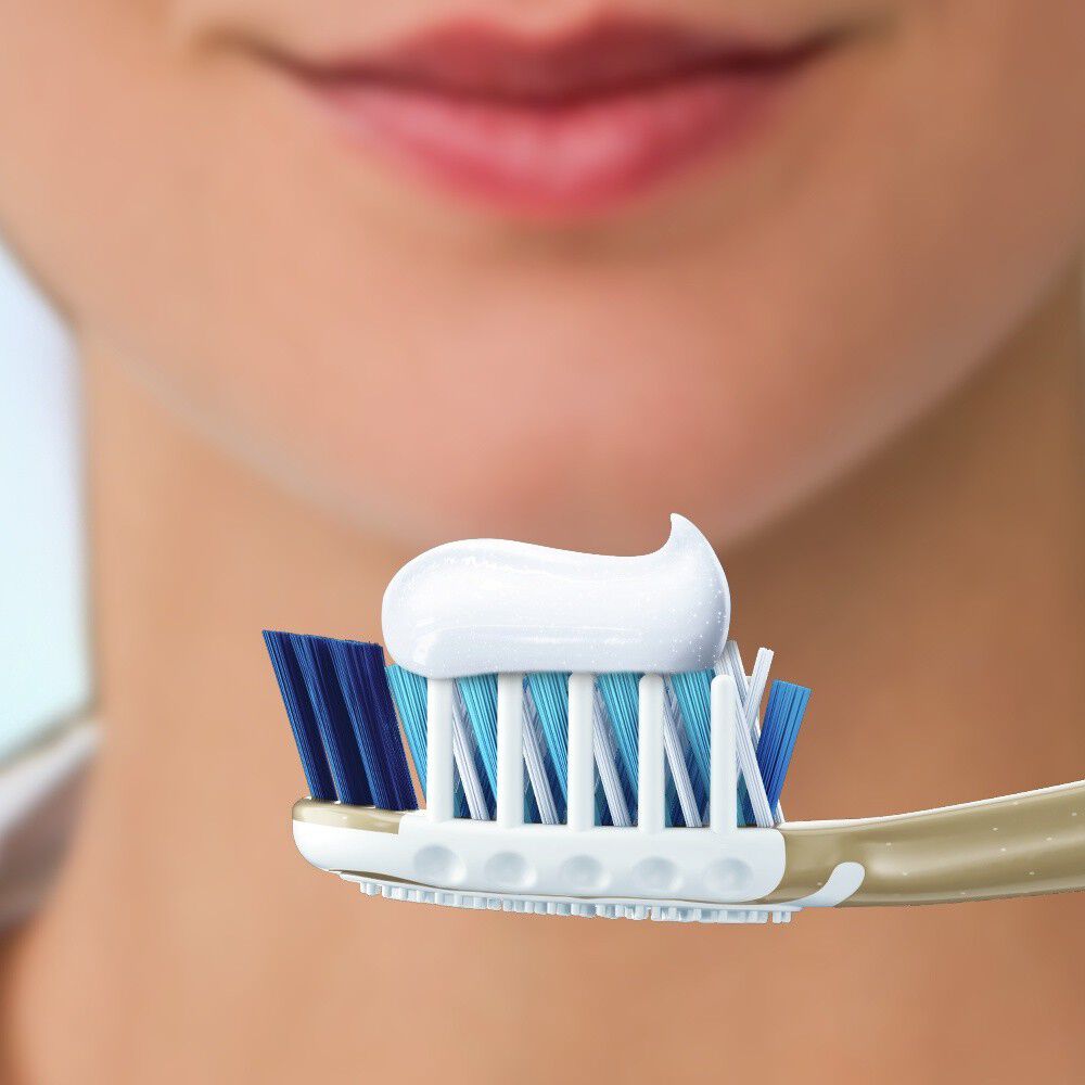 Pasta-Dental-con-Flúor-Menta-Refrescante-70-grs-imagen-4
