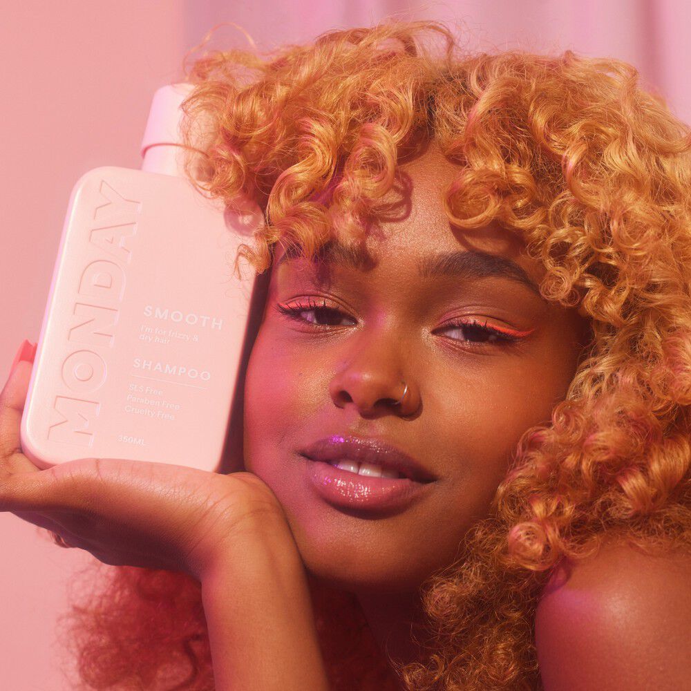 MONDAY-SMOOTH-SHAMPOO-354ml-imagen-3