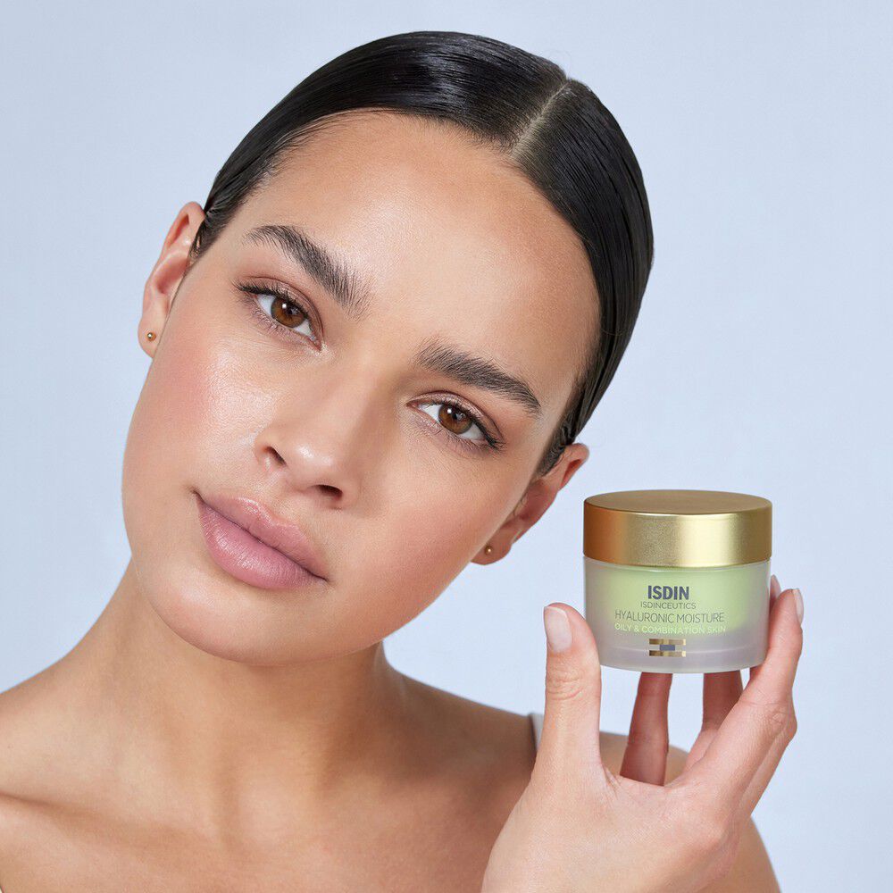 Isdinceutics-Hyaluronic-Moisture-Oily-&-Combination-Skin-50g-imagen-2