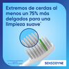 Cepillo-Dental-Sensitive-Care-Suave-imagen-4
