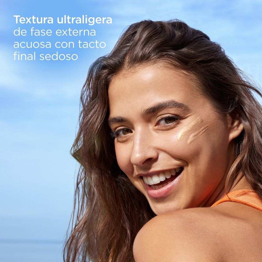 Fusion-Water-MAGIC-GLOW-SPF-50-&ndash;-Protector-Solar-efecto-glow-imagen-3