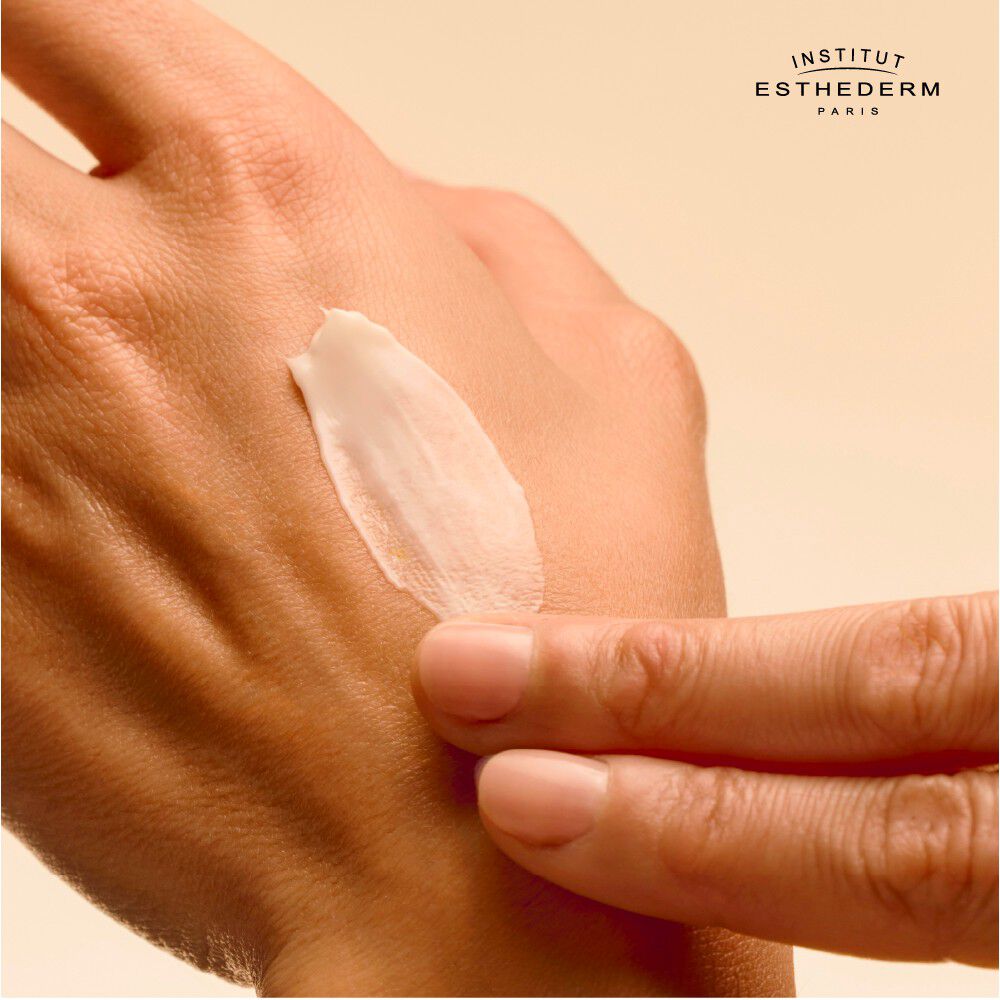 EXCELLAGE,-CREMA-ANTIEDAD-PARA-EL-ROSTRO-Y-EL-CUELLO-50ML-imagen-3